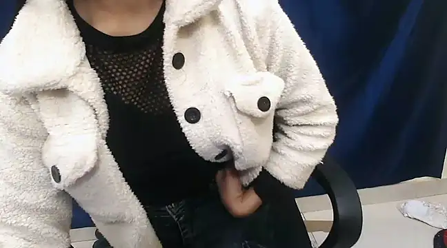 Snapshot of cutie-pie8 chatting on January 26, 2025, 11:29 pm cutie-pie8 online show from January 26, 2025, 11:29 pm