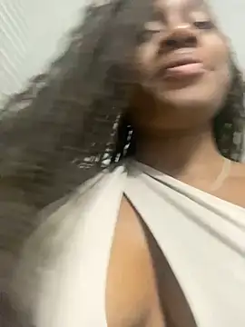 Snapshot of EscorpiLeoncita chatting on October 3, 2025, 4:53 am EscorpiLeoncita online show from October 3, 2025, 4:53 am