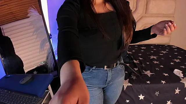 Rebeca Williams  online show from January 3, 2025, 12:00 am