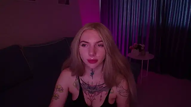 Snapshot of AnneTenet chatting on September 26, 2025, 7:12 am AnneTenet online show from September 26, 2025, 7:12 am