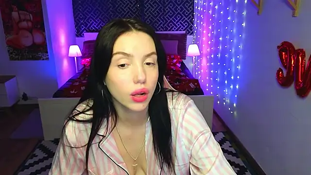 Snapshot of AliceSpark chatting on March 8, 2025, 8:35 pm AliceSpark online show from March 8, 2025, 8:35 pm