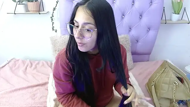 Freyja 01 online show from September 22, 2025, 9:50 pm