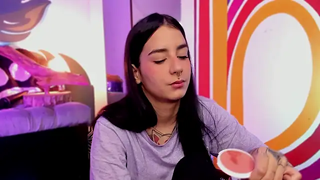 Snapshot of Alice_woodville chatting on September 18, 2025, 3:14 pm Alice woodville online show from September 18, 2025, 3:14 pm