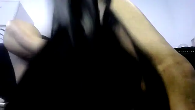 Snapshot of Niquitasparkles chatting on February 7, 2025, 12:20 am Niquitasparkles online show from February 7, 2025, 12:20 am