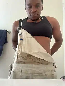 Snapshot of TransboyJay chatting on November 4, 2025, 10:53 pm TransboyJay online show from November 4, 2025, 10:53 pm