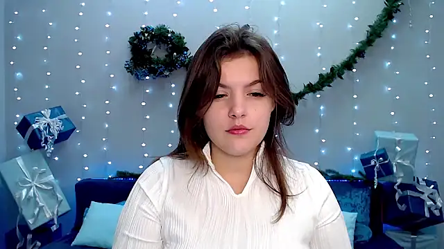 Snapshot of showmeparadise chatting on December 6, 2024, 9:43 am showmeparadise online show from December 6, 2024, 9:43 am