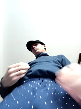 Snapshot of ElyasMatt chatting on February 9, 2025, 3:23 pm ElyasMatt online show from February 9, 2025, 3:23 pm