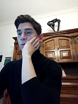 Snapshot of ElyasMatt chatting on February 22, 2025, 4:40 pm ElyasMatt online show from February 22, 2025, 4:40 pm