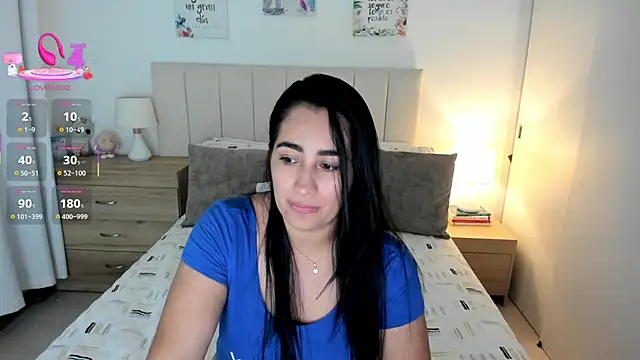 Snapshot of Zara_Sparkle chatting on October 10, 2025, 4:11 am Zara Sparkle online show from October 10, 2025, 4:11 am