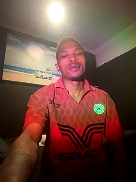 Snapshot of BlueIceCube chatting on October 16, 2025, 8:43 pm BlueIceCube online show from October 16, 2025, 8:43 pm