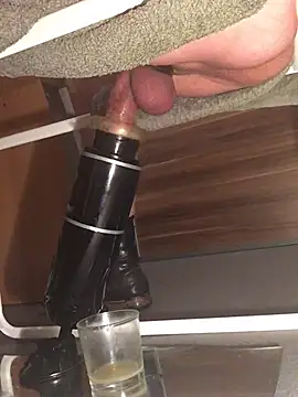 Snapshot of Inseminator69 chatting on December 14, 2024, 6:30 pm Inseminator69 online show from December 14, 2024, 6:30 pm