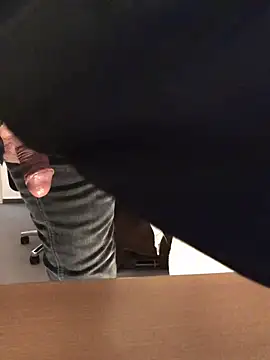 Snapshot of Inseminator69 chatting on February 25, 2025, 12:55 pm Inseminator69 online show from February 25, 2025, 12:55 pm