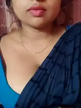 Snapshot of Priya_2222 chatting on December 3, 2024, 5:01 pm Priya 2222 online show from December 3, 2024, 5:01 pm