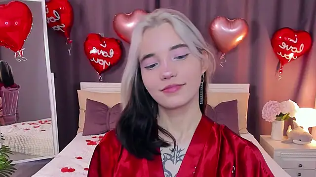 as1an girlfriend online show from February 17, 2025, 6:53 am