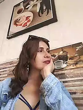 Snapshot of Alysson-- chatting on January 14, 2025, 3:57 pm Alysson-- online show from January 14, 2025, 3:57 pm