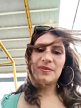 Snapshot of Alysson-- chatting on February 20, 2025, 4:03 pm Alysson-- online show from February 20, 2025, 4:03 pm