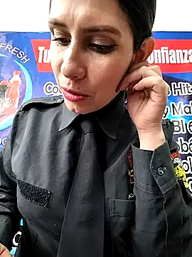Snapshot of Alysson-- chatting on September 16, 2025, 4:19 pm Alysson-- online show from September 16, 2025, 4:19 pm