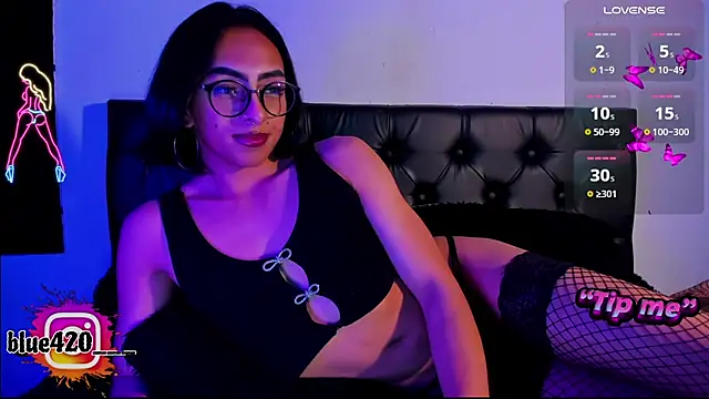 Snapshot of Skyler__blue4 chatting on December 20, 2024, 1:36 am Skyler  blue4 online show from December 20, 2024, 1:36 am