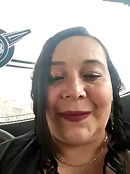 Snapshot of sara_pineros chatting on January 2, 2025, 8:24 pm sara pineros online show from January 2, 2025, 8:24 pm