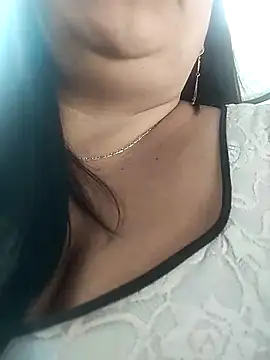 Snapshot of sara_pineros chatting on January 24, 2025, 8:22 pm sara pineros online show from January 24, 2025, 8:22 pm