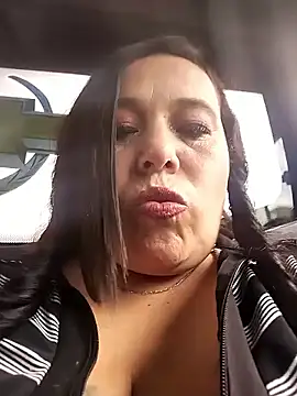 Snapshot of sara_pineros chatting on February 17, 2025, 8:04 pm sara pineros online show from February 17, 2025, 8:04 pm