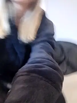 Snapshot of fofinhaa12 chatting on September 19, 2025, 1:34 pm fofinhaa12 online show from September 19, 2025, 1:34 pm