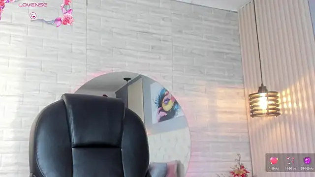 Snapshot of nicole__parker1 chatting on January 29, 2025, 12:35 pm nicole parker1 online show from January 29, 2025, 12:35 pm