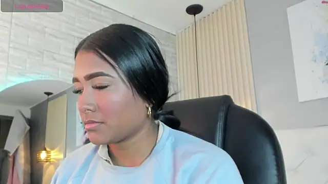 Snapshot of nicole__parker1 chatting on February 19, 2025, 12:33 pm nicole parker1 online show from February 19, 2025, 12:33 pm