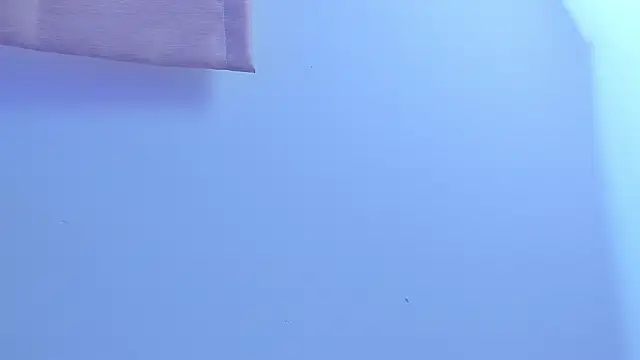 Snapshot of Bella__sweet chatting on December 27, 2024, 6:31 pm Bella sweet online show from December 27, 2024, 6:31 pm