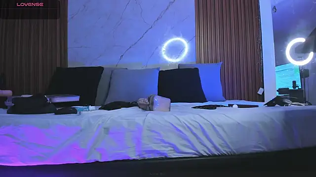 Snapshot of amber__blair chatting on December 16, 2024, 8:26 pm amber  blair online show from December 16, 2024, 8:26 pm