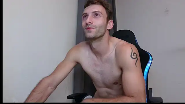 Snapshot of Ian_997 chatting on September 18, 2025, 9:39 pm Ian 997 online show from September 18, 2025, 9:39 pm