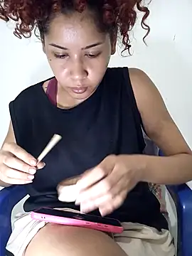 Snapshot of Caccau_scorpion chatting on January 8, 2025, 4:02 am Caccau scorpion online show from January 8, 2025, 4:02 am