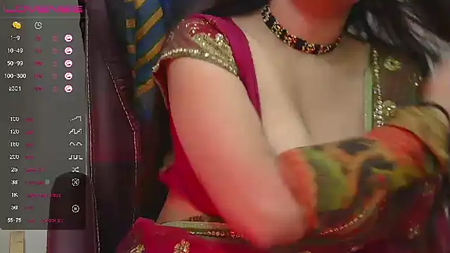 Snapshot of Hoty-Bhabi chatting on December 15, 2024, 1:00 pm Hoty-Bhabi online show from December 15, 2024, 1:00 pm