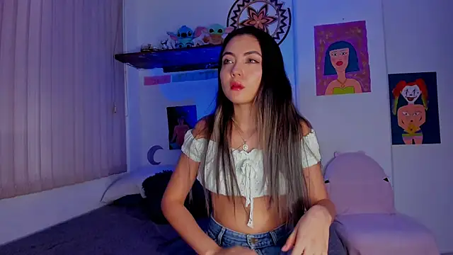 Snapshot of azumi_cutiepie_ chatting on December 28, 2024, 4:09 pm azumi cutiepie online show from December 28, 2024, 4:09 pm