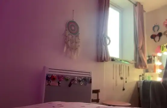 Snapshot of pinkie_piexx chatting on October 17, 2025, 3:47 pm pinkie piexx online show from October 17, 2025, 3:47 pm