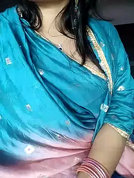 Snapshot of karishma chatting on January 7, 2025, 7:59 pm karishma online show from January 7, 2025, 7:59 pm