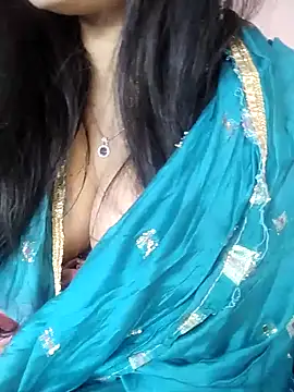 Snapshot of karishma chatting on January 8, 2025, 8:16 am karishma online show from January 8, 2025, 8:16 am