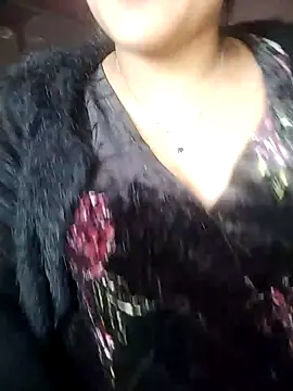 Snapshot of karishma chatting on January 12, 2025, 12:28 am karishma online show from January 12, 2025, 12:28 am