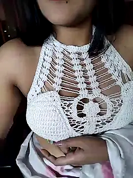 Snapshot of karishma chatting on February 4, 2025, 11:38 am karishma online show from February 4, 2025, 11:38 am