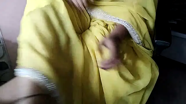 Snapshot of karishma chatting on February 23, 2025, 8:44 pm karishma online show from February 23, 2025, 8:44 pm