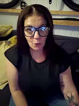 Snapshot of 420Curvybabe chatting on November 9, 2025, 5:44 pm 420Curvybabe online show from November 9, 2025, 5:44 pm