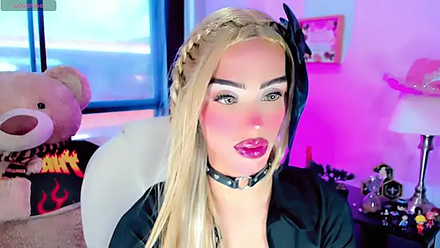 Snapshot of dollswit01 chatting on January 20, 2025, 8:18 pm dollswit01 online show from January 20, 2025, 8:18 pm