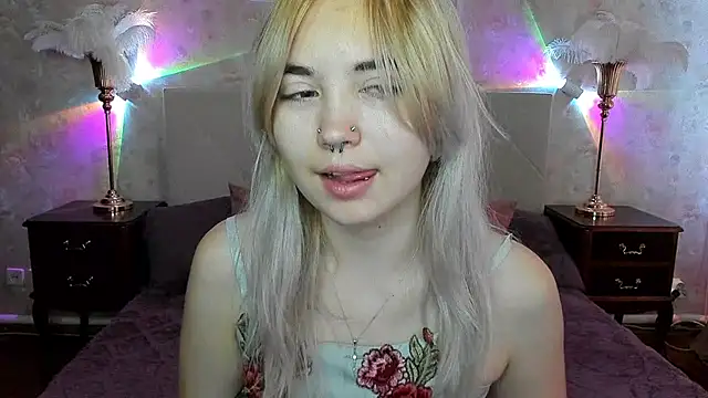 Iriska mini online show from October 25, 2025, 7:16 am