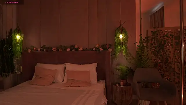 Snapshot of Smiley_Mia chatting on September 24, 2025, 5:11 am Smiley Mia online show from September 24, 2025, 5:11 am