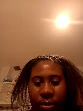 Snapshot of KennyBigWoman chatting on September 17, 2025, 8:32 pm KennyBigWoman online show from September 17, 2025, 8:32 pm