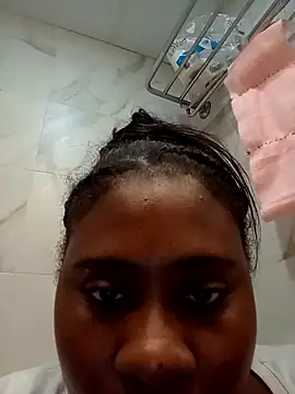 Snapshot of KennyBigWoman chatting on November 11, 2025, 1:44 pm KennyBigWoman online show from November 11, 2025, 1:44 pm