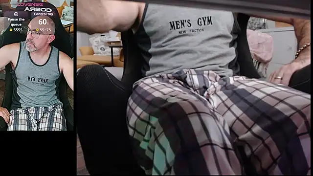 Snapshot of Crosss-23cm chatting on September 25, 2025, 3:16 pm Crosss-23cm online show from September 25, 2025, 3:16 pm