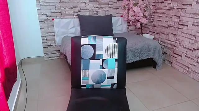 Snapshot of Vanse_lust chatting on December 13, 2024, 6:05 pm Vanse lust online show from December 13, 2024, 6:05 pm