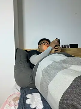 Snapshot of lixiaoshuai8 chatting on March 9, 2025, 2:21 pm lixiaoshuai8 online show from March 9, 2025, 2:21 pm