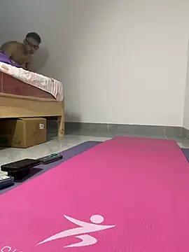 Snapshot of lixiaoshuai8 chatting on March 13, 2025, 12:27 am lixiaoshuai8 online show from March 13, 2025, 12:27 am